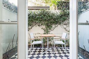 Lovely Studio With Patio