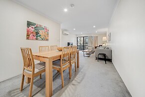 Central 2-bed Apartment With Pool, Gym and Spa