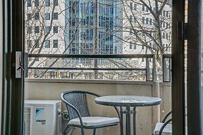 Central 2-bed Apartment With Pool, Gym and Spa