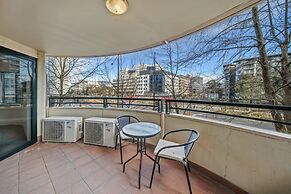 Central 2-bed Apartment With Pool, Gym and Spa
