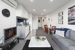 2 bed Apartment in Trendy Collingwood