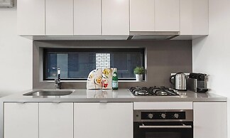 2 bed Apartment in Trendy Collingwood