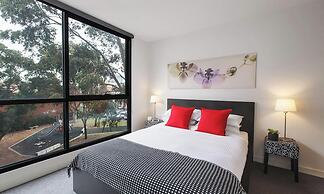 2 bed Apartment in Trendy Collingwood