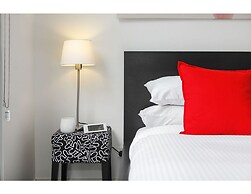 2 bed Apartment in Trendy Collingwood