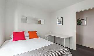 2 bed Apartment in Trendy Collingwood