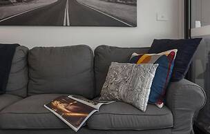 2 bed Apartment in Trendy Collingwood