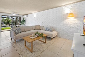 3-bed Waterfront Apartment With Private Patio