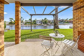 3-bed Waterfront Apartment With Private Patio