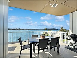 Deluxe 3-bed Unit With Views