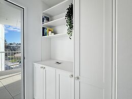 Deluxe 3-bed Unit With Views