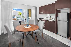 2-bed Near Brisbane CBD With Pool, Sauna & BBQ
