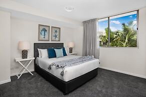 2-bed Near Brisbane CBD With Pool, Sauna & BBQ