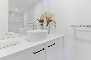 Cozy 1-bed Studio Near Cafes and Shops