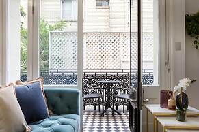 Intimate Studio Apartment With Balcony in Glebe