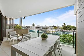Gorgeous 3-bed Apartment With City Views
