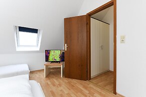 Gemuetliche Ferienwohnung Obergeschoss, Bensersiel