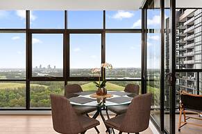 Chic 1-bed With Pool by River, Ferry & Amenities