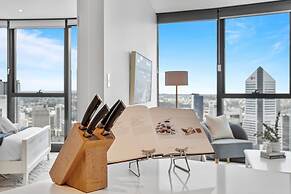 Breathtaking City Views 1-bed With Pool, BBQ & Gym