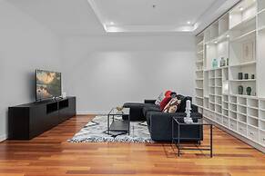Stylish and Spacious 2-bed Apartment Melbourne