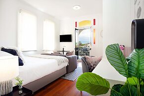 Charming Studio With Balcony in Inner-city Glebe