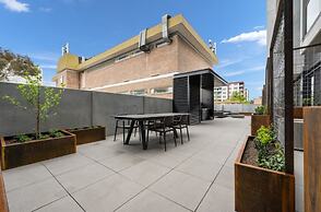 Elegant Studio With Parking