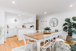 Lakeside 3-bed Apartment With Jacuzzi