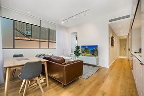 Bright Terrace Unit Next to Chapel St Dining