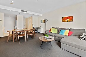 Spacious Melbourne CBD 2-bed Close to Everything