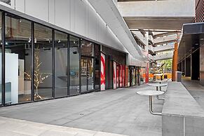 Spacious Melbourne CBD 2-bed Close to Everything