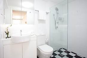 Modern and Cosy Inner West Apartment