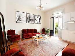 Modern and Cosy Inner West Apartment