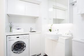 Modern and Cosy Inner West Apartment
