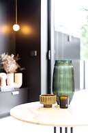Braddon Studio With Parking & BBQ