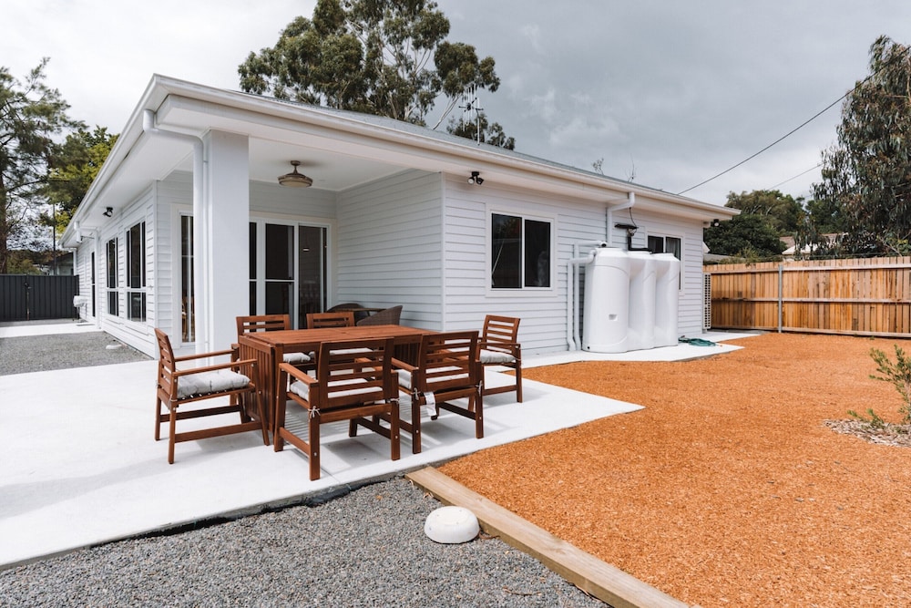 Exquisitely Spacious 3-bed Home
