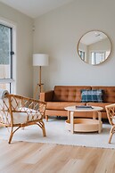 Exquisitely Spacious 3-bed Home