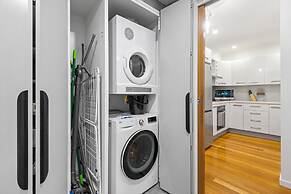 Perfect 2-bed Inner-city Home With Pool & BBQ Area
