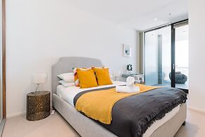 1-bed With Amazing Views, Pool, Gym, BBQ & Parking