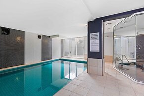 Lovely Boutique 1-bed Unit With Gym & Pool