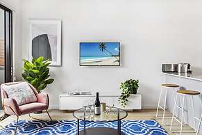 Boutique Apartment in Quiet, Sought-after Suburb