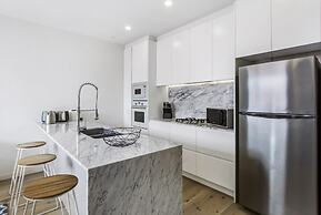 Boutique Apartment in Quiet, Sought-after Suburb