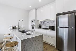 Boutique Apartment in Quiet, Sought-after Suburb