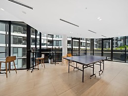 Phillip 2-bed: Chic Interiors, Amazing Amenities