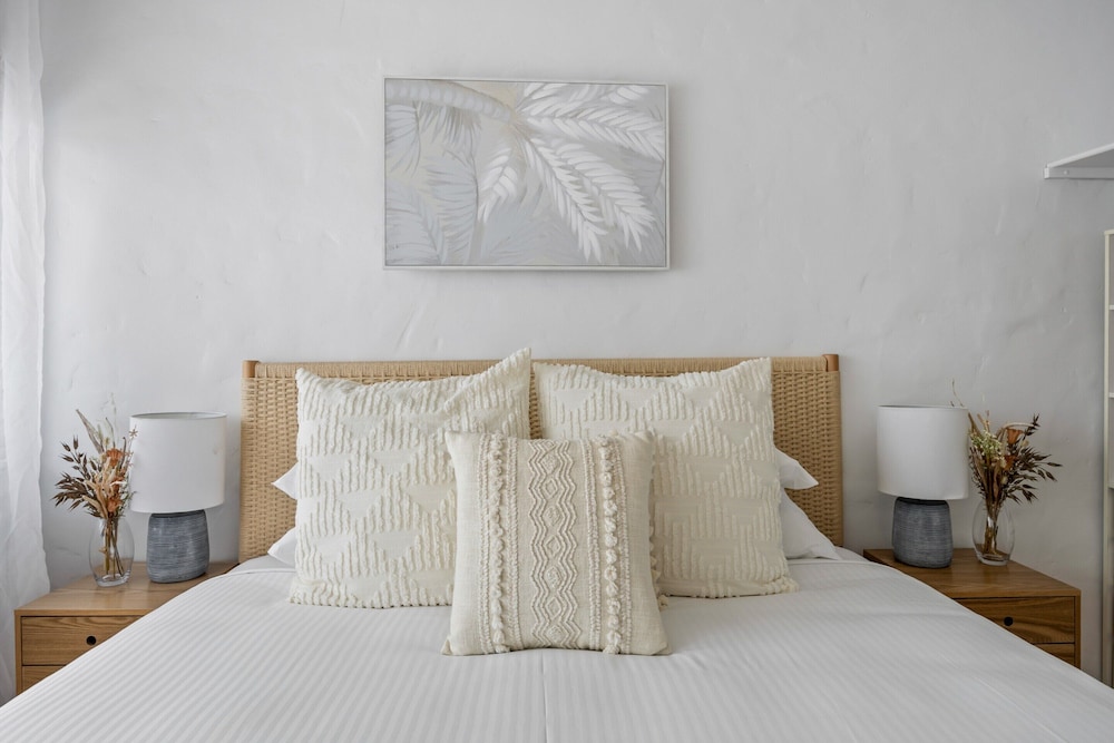 Chic 2-bed Cabin-style Home by Mooloolaba Beach