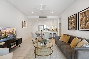 Riverside 2-bed by Brisbane's Landmarks
