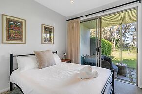 3-bed Seaside Serenity Escape at Long Beach