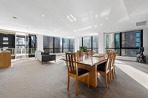 2-bed Inner-city Pad With Gym