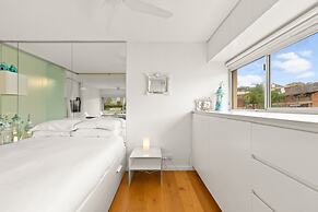 Cosy 1-bed With Swimming Pool Facing Opera House