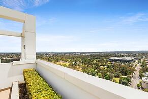Central 2-bed With Parking & Stunning Views