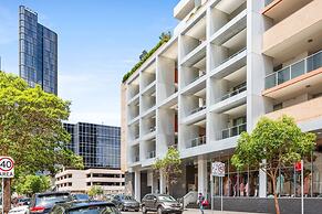 Central 2-bed With Parking & Stunning Views