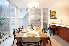 Spacious 3-bed Family House With Courtyard
